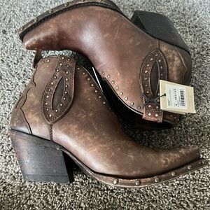 New Ariat Women's Greeley Western Boot